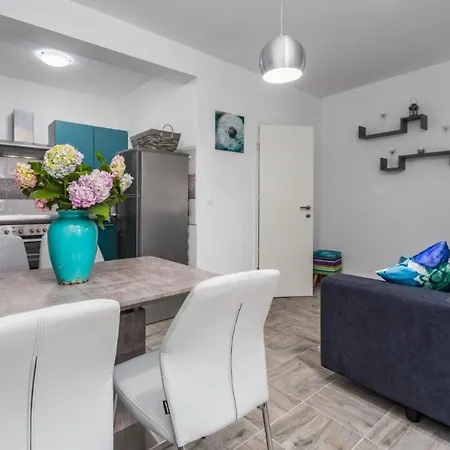 Edi Blue Apartman